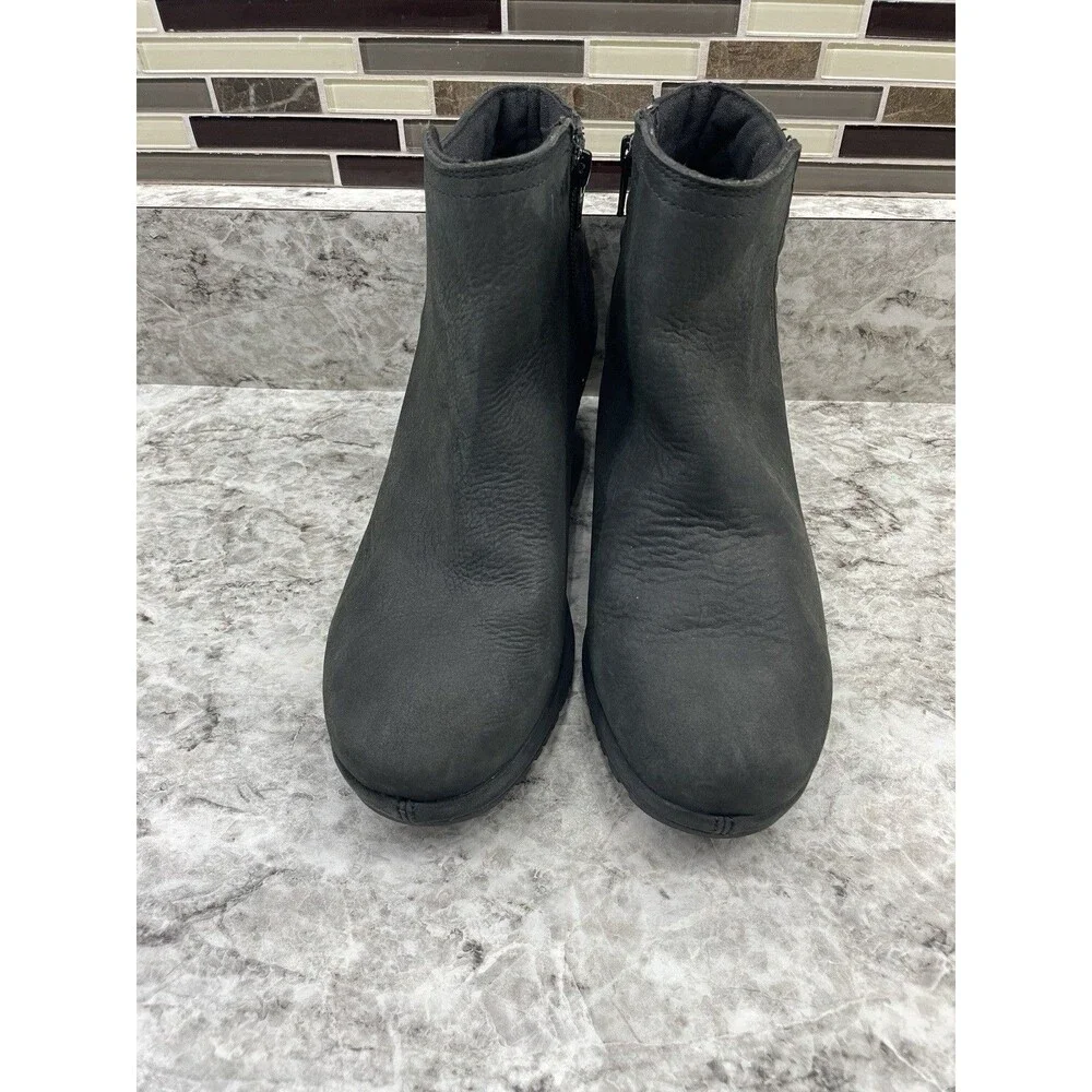 Merrell Tremblant Wedge Waterproof Booties Womens 9.5 Black Leather Side Zip